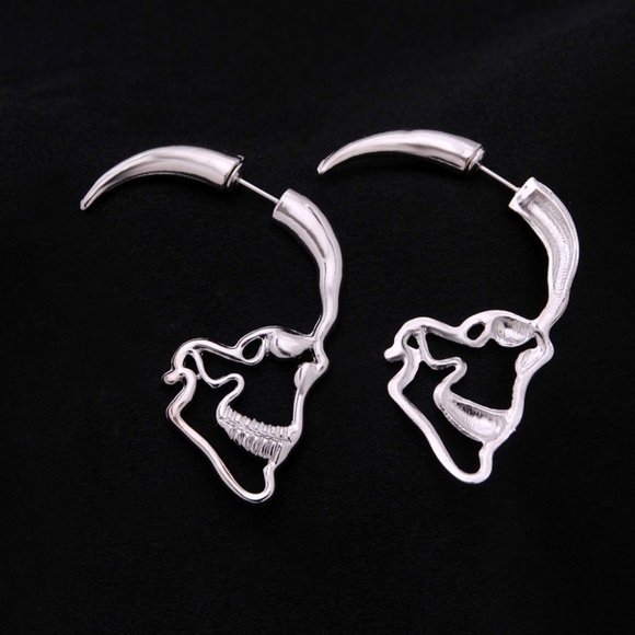 Pair of Skull Profile Earrings - Picture 2 of 5